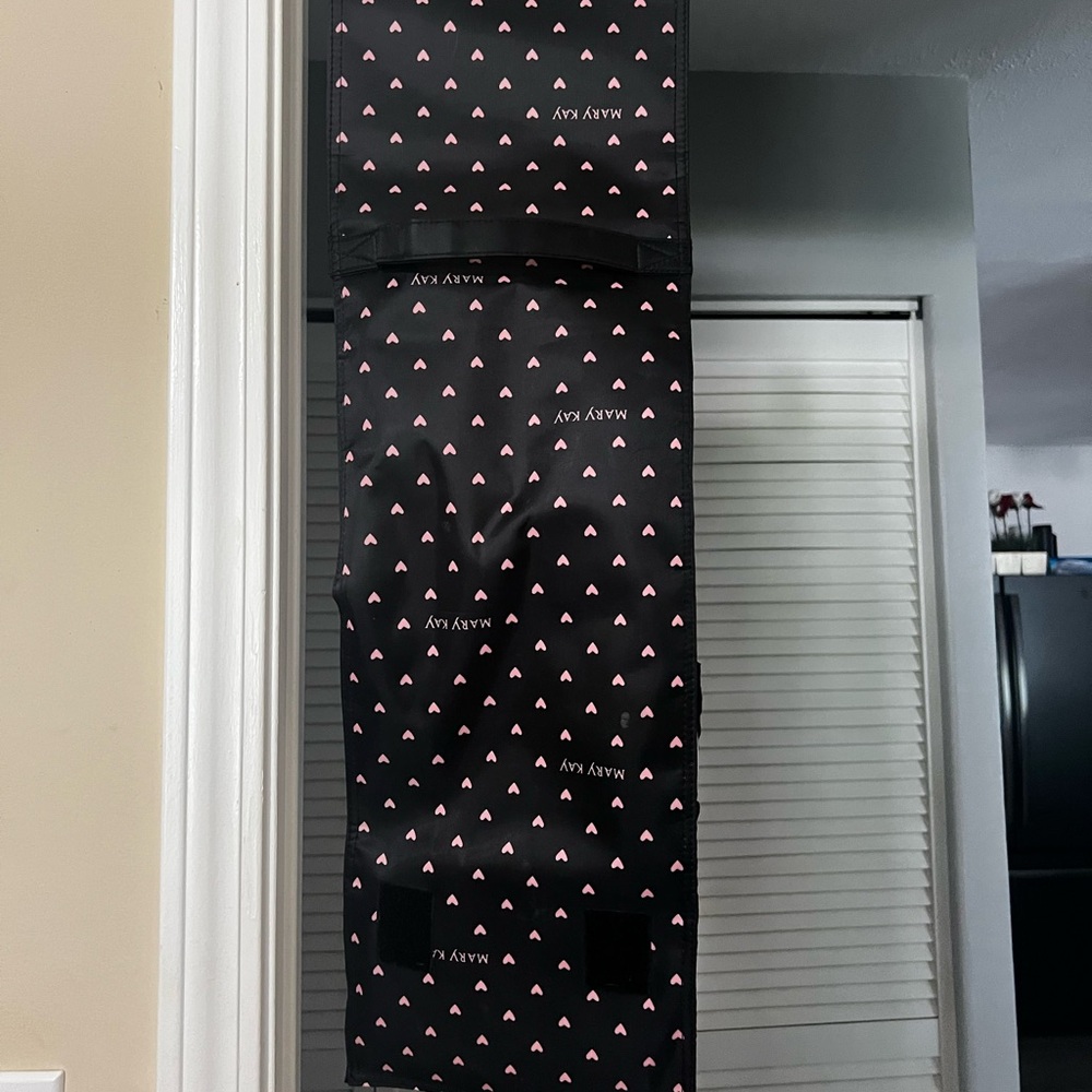 Mary Kay roll up bag. Like new.